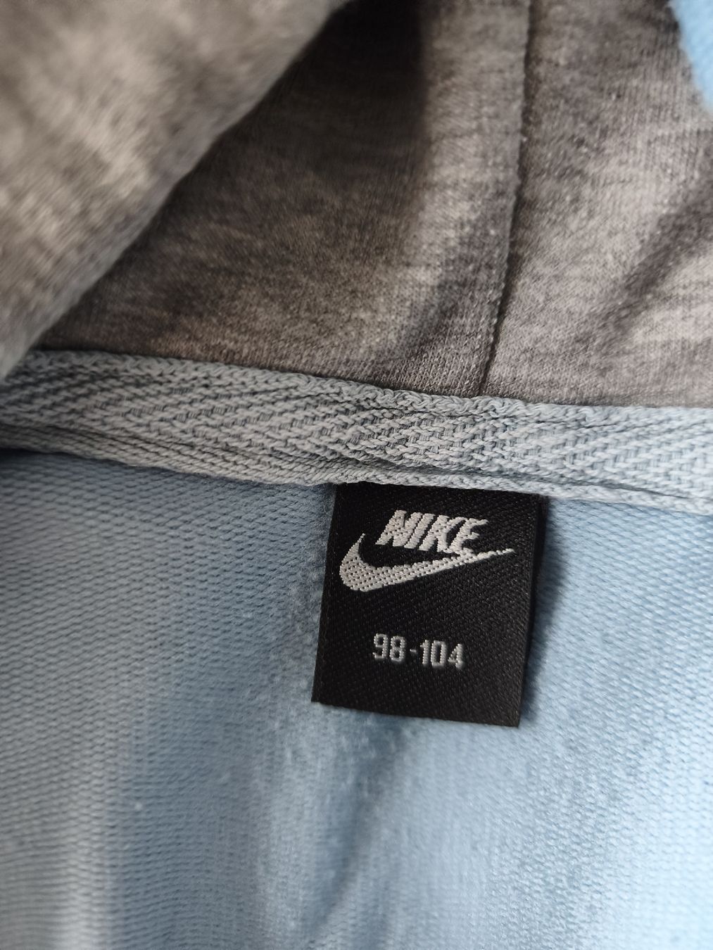 Nike Lotti di vestiti: Trainer Gr. 98/104 – Usato da Zufikon venduto da Ayla2018 1