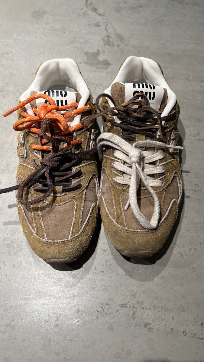 Miu Miu Herrenschuhe: Miu Miu x New Balance Sneaker – Neu (gemäss Beschreibung) aus Zürich von car_bd6x 2