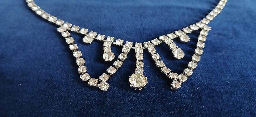 Colliers: Bijoux Strass Kette – Neuf (Voir description) à Greifensee par Foxglove 1