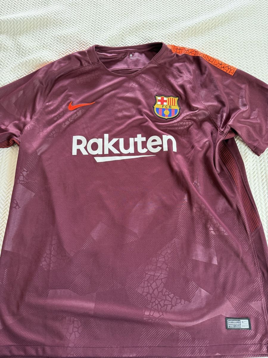 Nike Canottiere & Pantaloni: Original Fc Barcelona 3rd 17/18 – Usato da Aarberg venduto da marcoo237