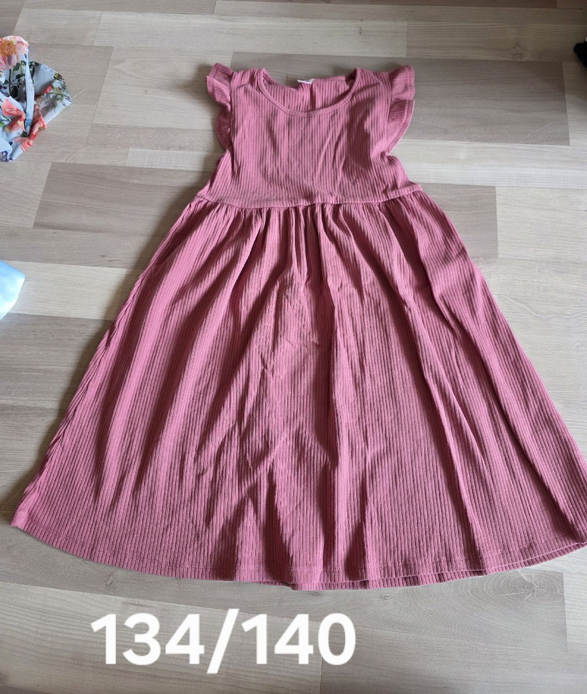 Vestiti & Gonne: Kleid gerippt 134/140 – Usato da St. Peterzell venduto da upcycling_