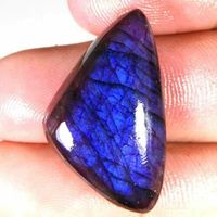 Labradorit 27.60 ct IF blau violet Freiform