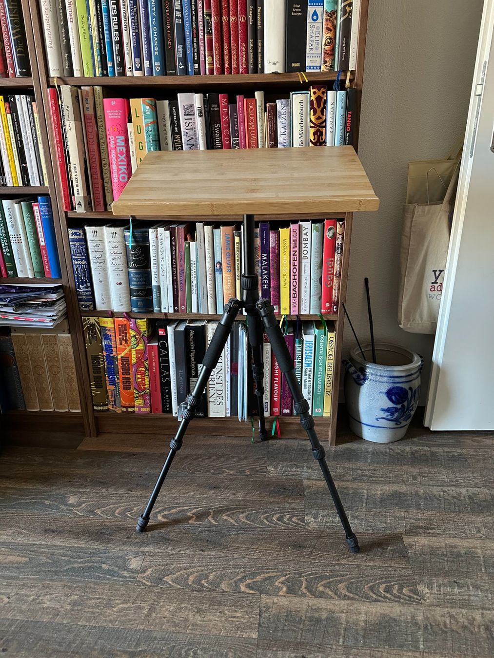 Racks & Cavalletti: Mobiler Laptopstander / Stehtisch höhenverstellbar – Usato da Luzern venduto da Tsugumi0 1