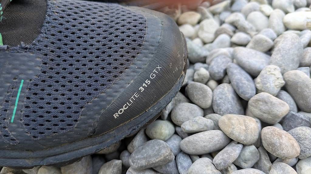 Scarpe da donna: Trailrunning/Wanderschuhe mit Gorotex Gr.36 – Usato da Zollikofen venduto da Serious 3