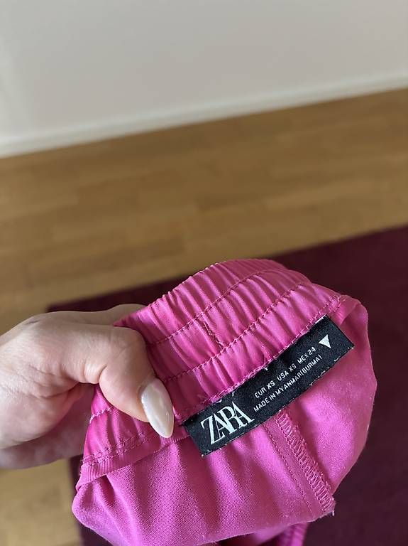 Pantaloni: Shorts pink  – Usato da Bern venduto da Milie.Lou 3