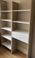  2 étagères / bibliothèques assorties
