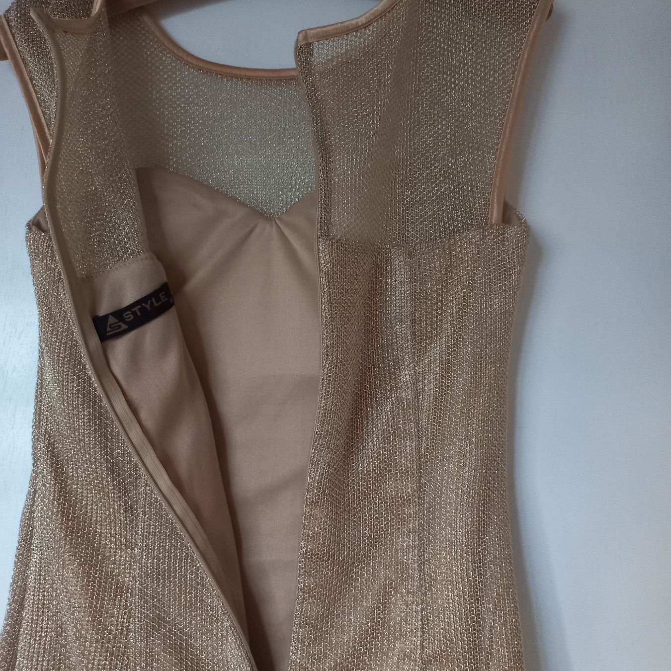 Vestiti: Robe dorée sans manches taille M neuve  – Nuovo (secondo la descrizione) da Dompierre FR venduto da fat_xth5 4