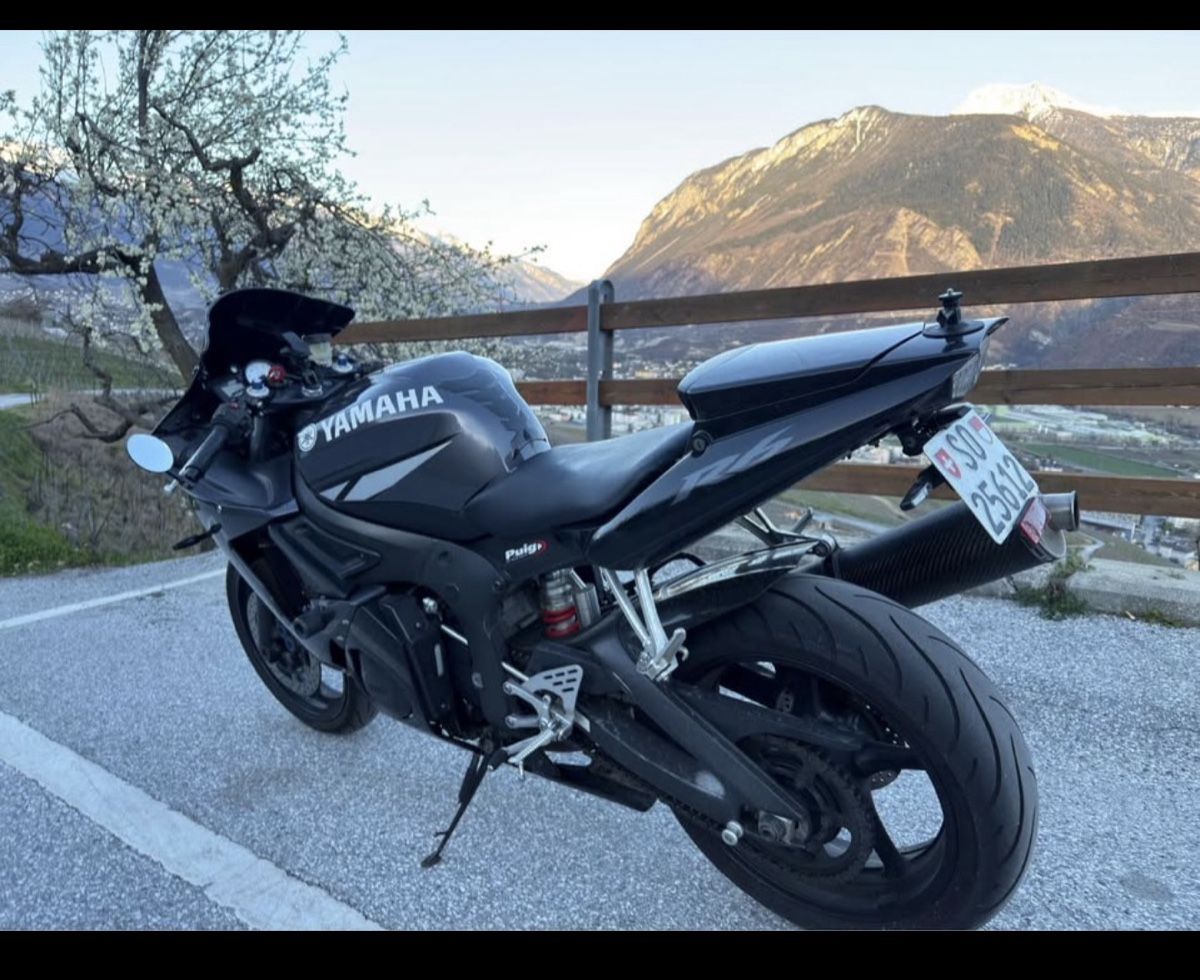 Yamaha Route: Yamaha r6 – D'occasion à Gretzenbach par Ghost1236