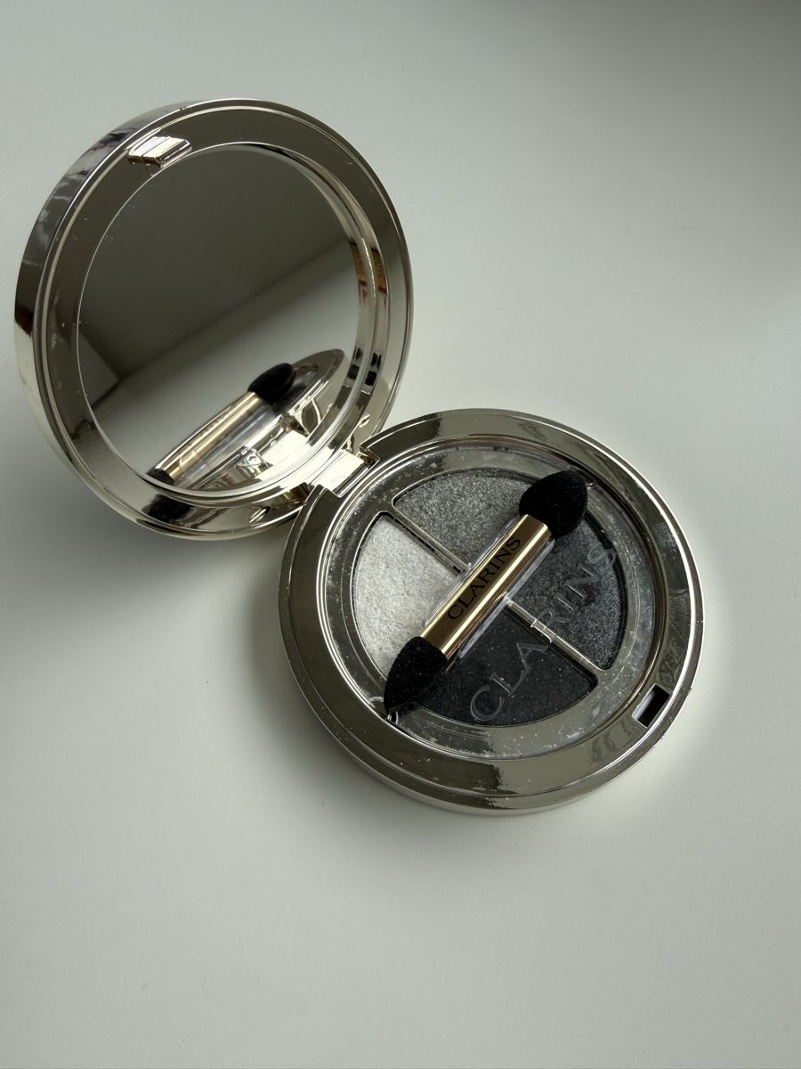 Clarins Maquillage: Ombre 4 Couleurs Clarins  – Neuf (Voir description) à Monthey par sen_6ckr 4