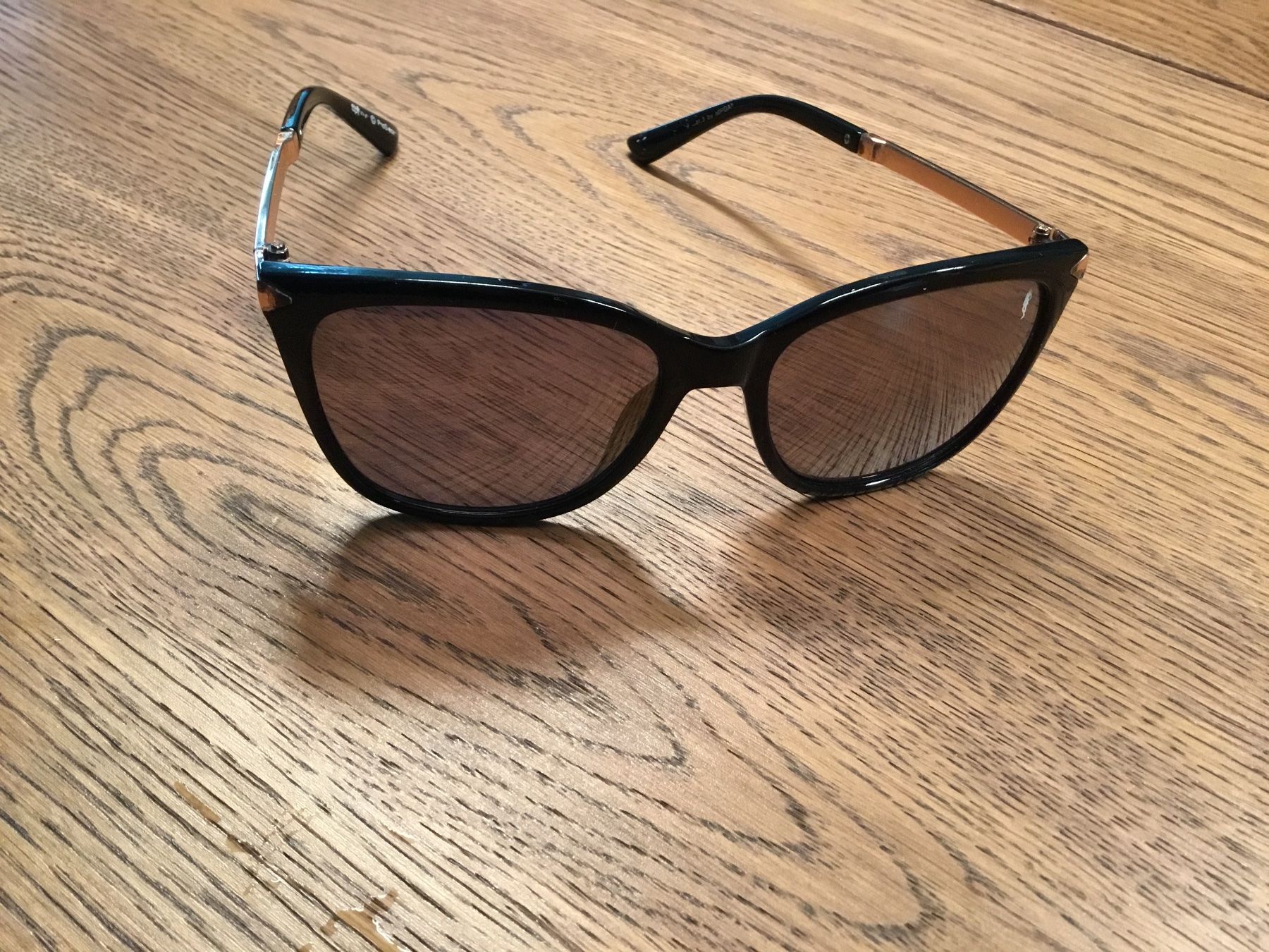 Brillen & Gläser: Coole Sonnenbrille im Retro-Stil – Gebraucht aus Würenlos von Chicca2004 3