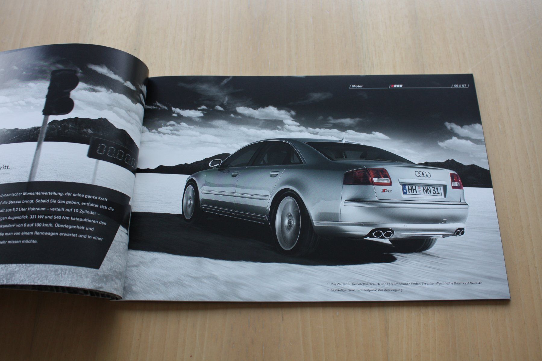 Audi Documenti: Audi S8 Prestige Prospekt 10/2005 – Usato da Wikon venduto da erwin400 2