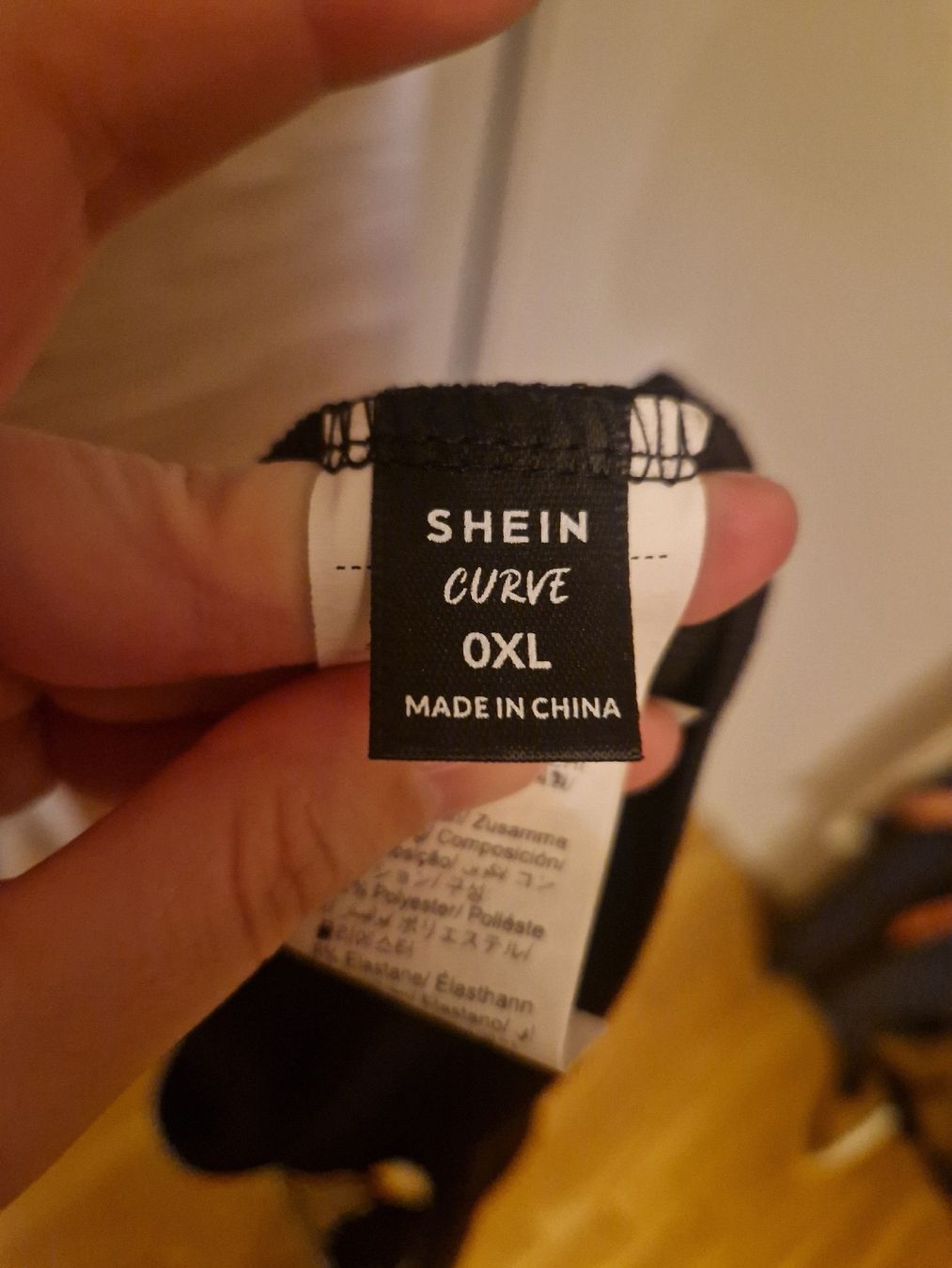 Shein Top: Crop-Top neu – Nuovo (secondo la descrizione) da Buttwil venduto da SabrinaA03 2