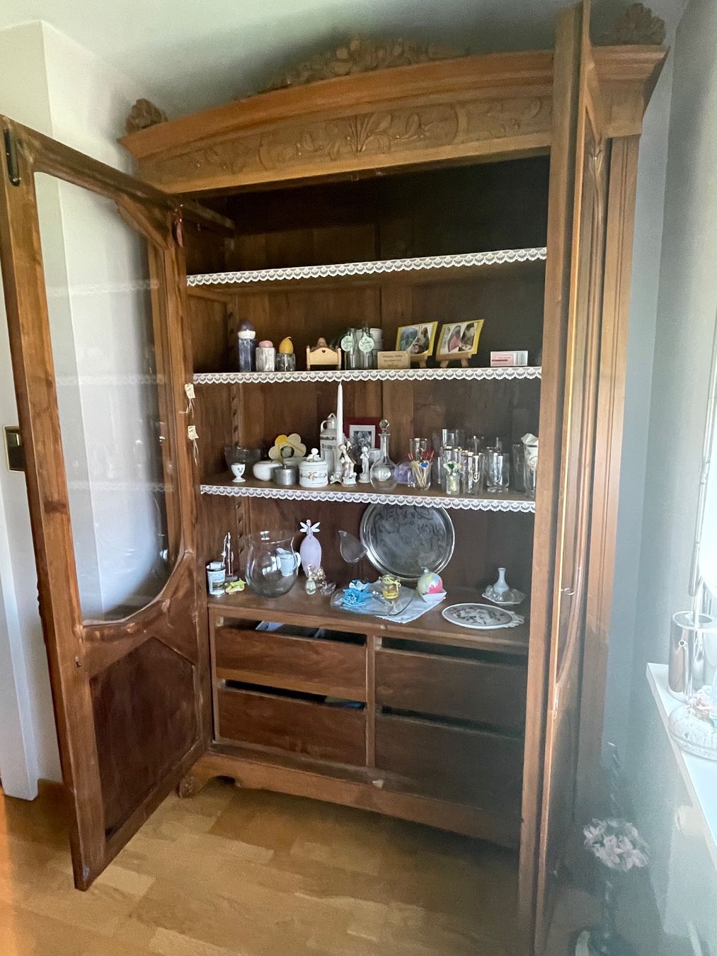Vetrine: Jugendstil Vitrine – Usato da Engwilen venduto da Antitram4 2