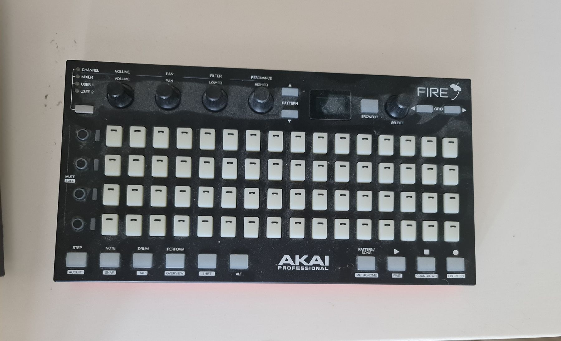 Akai Mischpulte: Akai - FIRE Studio Controller – Neu (gemäss Beschreibung) aus Zürich von MartiniusX