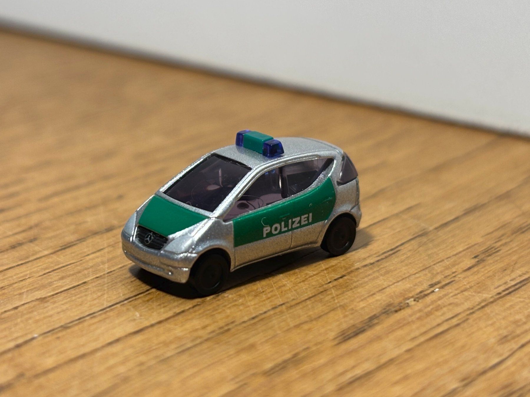 Modellini di ferrovie: M0835: Polizei (Spur N) – Usato da Birsfelden venduto da Birs_25 1