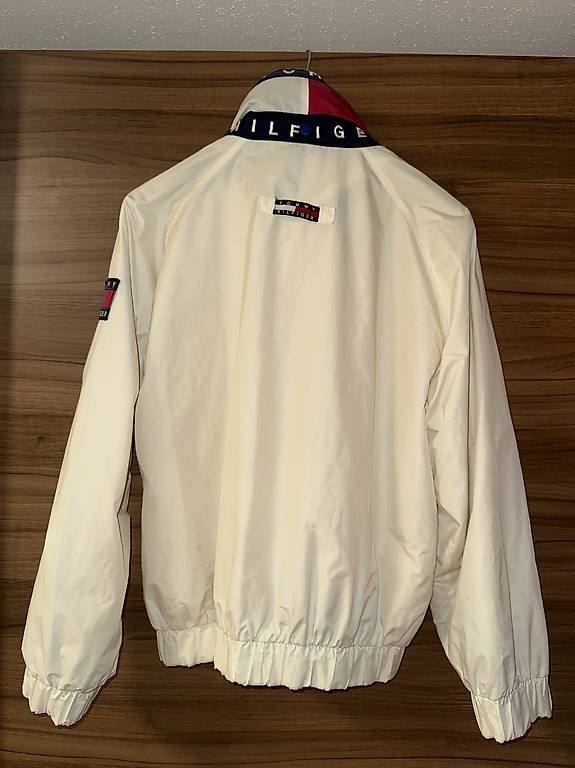 Jacken: Vintage Tommy Hilfiger Jacke – Gebraucht aus Egnach von hrid 3