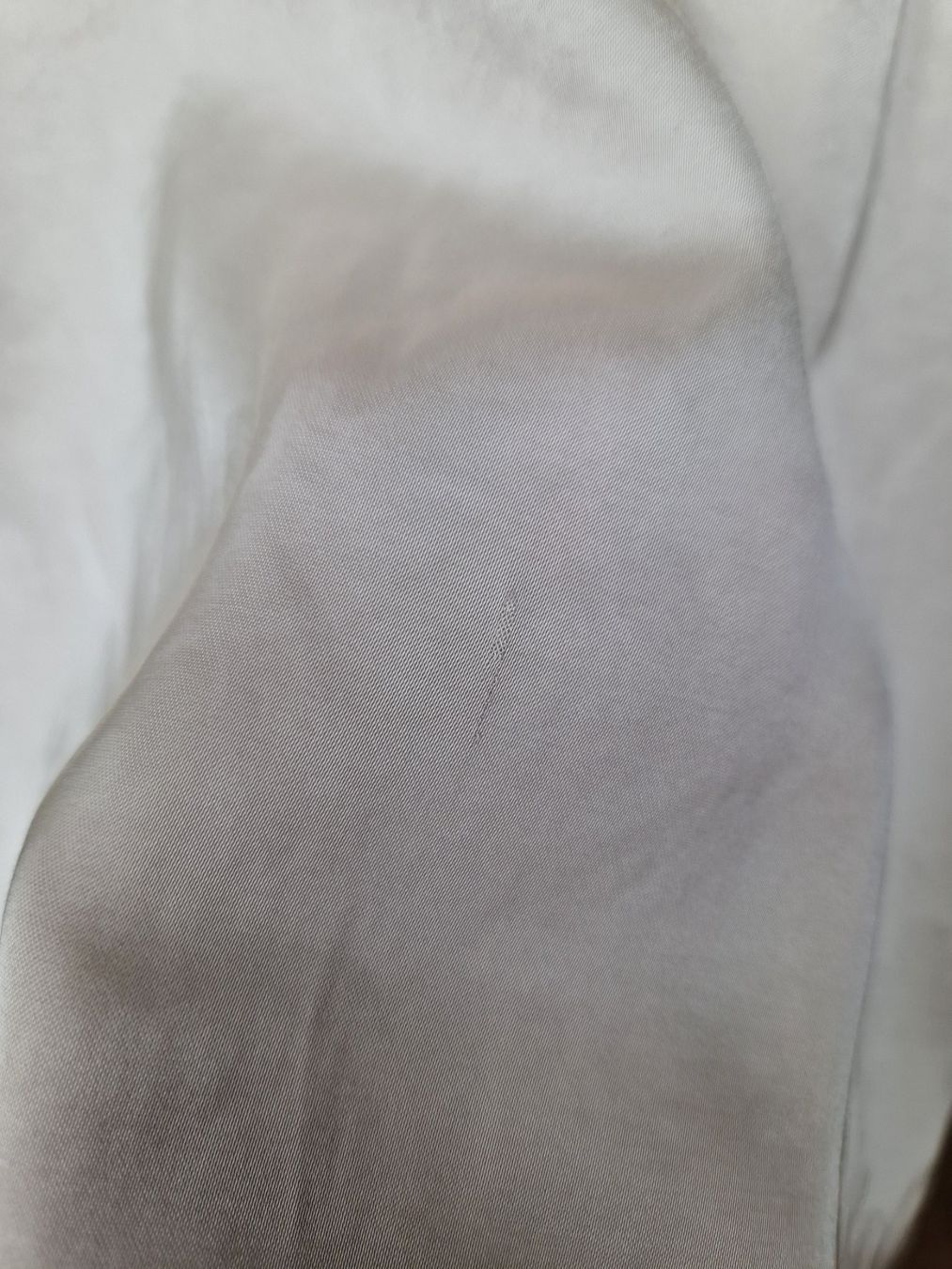 H&M Top: H&M Satin Top in Cremeweiss, Grösse M – Usato da Erlinsbach SO venduto da ULIKH 4