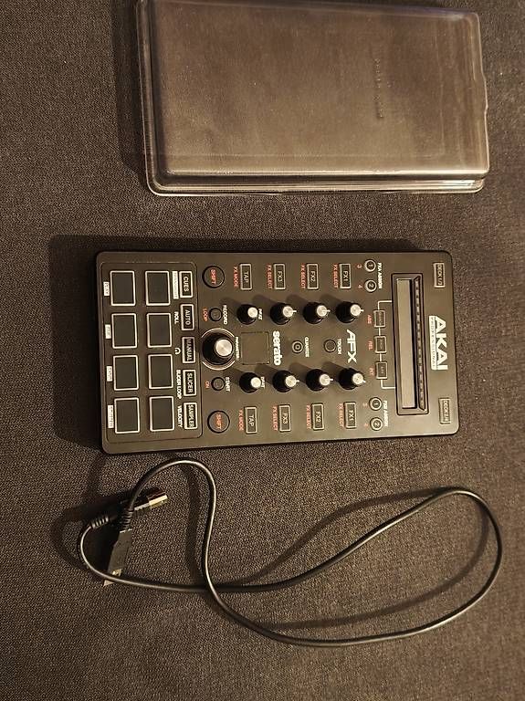 Akai Console di mixaggio: Akai AFX Pro OVP inkl. Decksaver – Usato da Rothenthurm venduto da Djmaxima 4