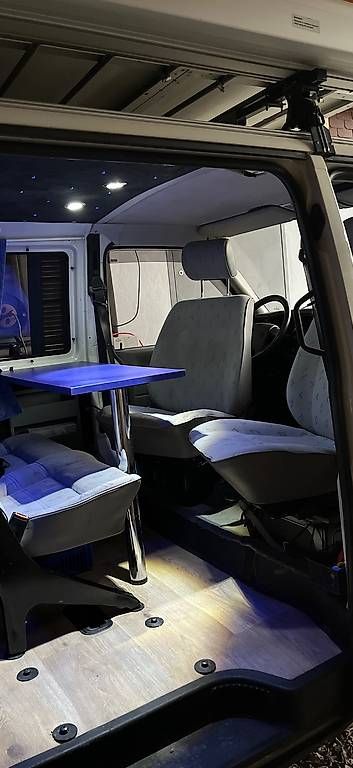 Veicoli da campeggio: VW T4 2.5 TDI Camper, Langversion, Tempomat, Standheizung – Usato da Sachseln venduto da sewa20 3