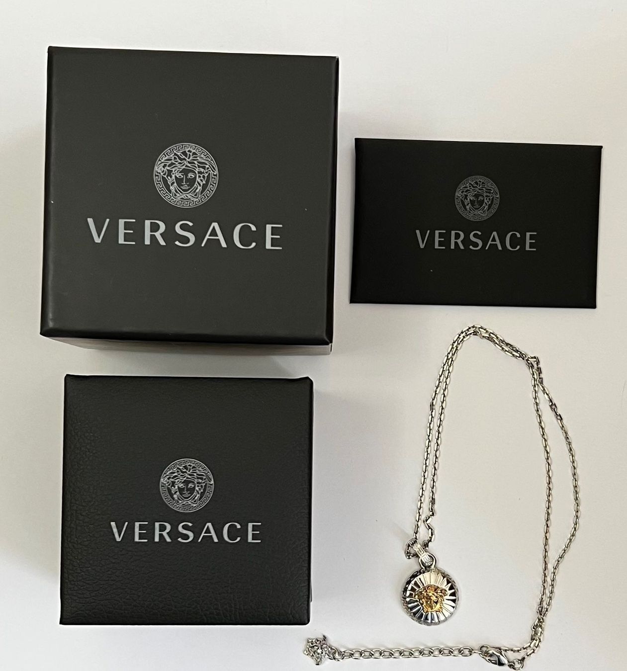 Versace Catenine: Versace UNISEX - Halskette – Nuovo e nell'imballaggio originale da Oberaach venduto da Dandy2021 3