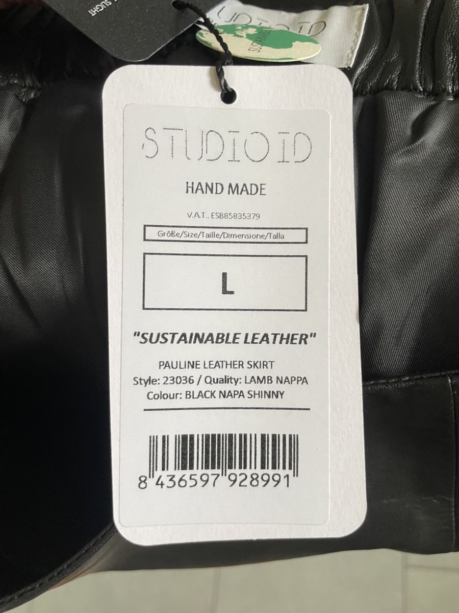 Gonne: NEW Mini-jupe en cuir STUDIO ID – Nuovo e nell'imballaggio originale da Vuadens venduto da Nina11 2