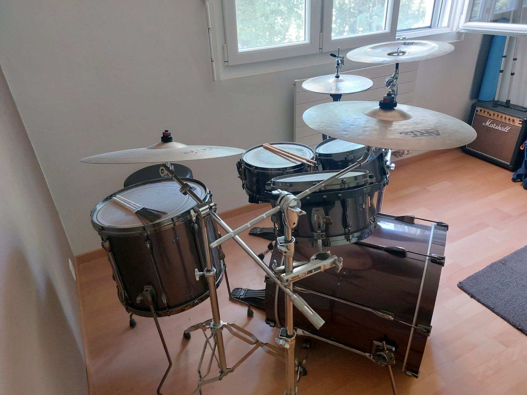 Instruments de musique: Batterie complète – D'occasion à Belmont sur Lausanne par Tommy04 1