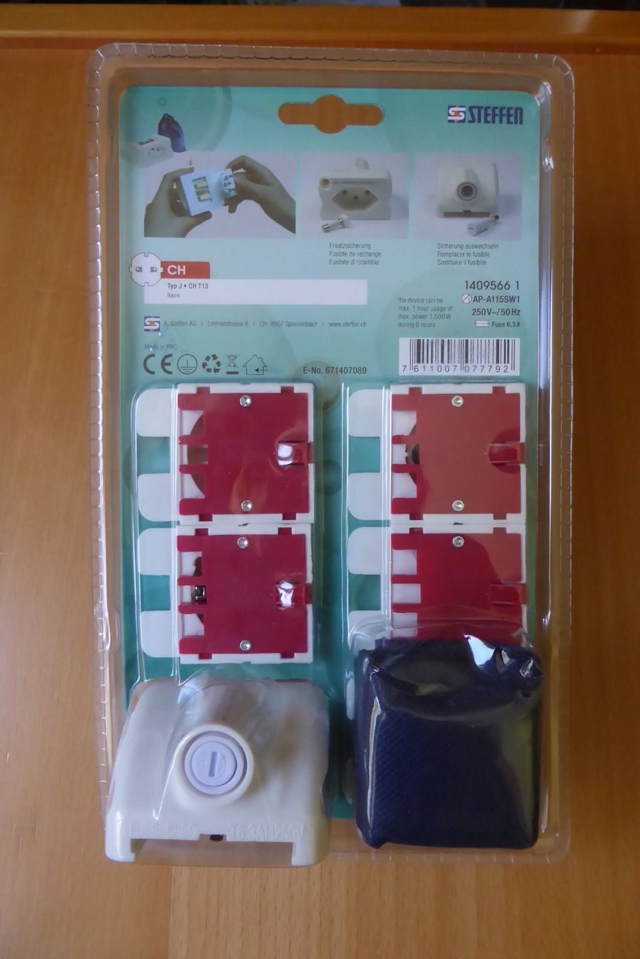 Lecteurs & Adaptateurs: STEFFEN -- Multi Adapter/Weltreisestecker – Neuf avec emballage d'origine à Brunnadern par vapiano 1