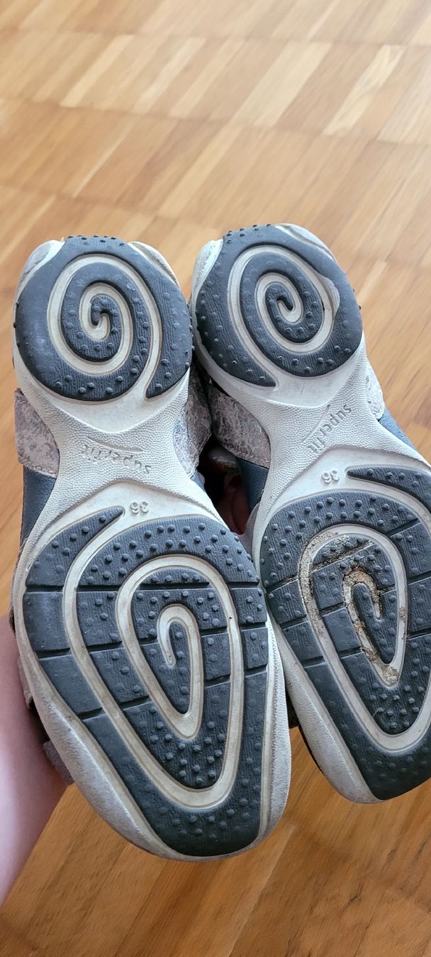 Superfit Scarpe per ragazze: Superfit Sandale, Grösse 36, grau – Usato da Emmenbrücke venduto da gatasalvache 3