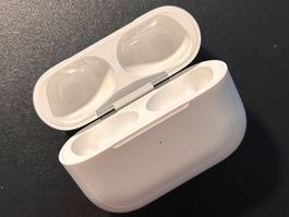 AirPods pro (1st Gen) Case   / ohne Kopfhörer