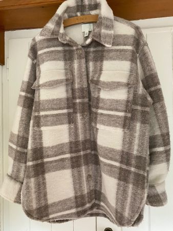 Warmes Overshirt von H&M in XS