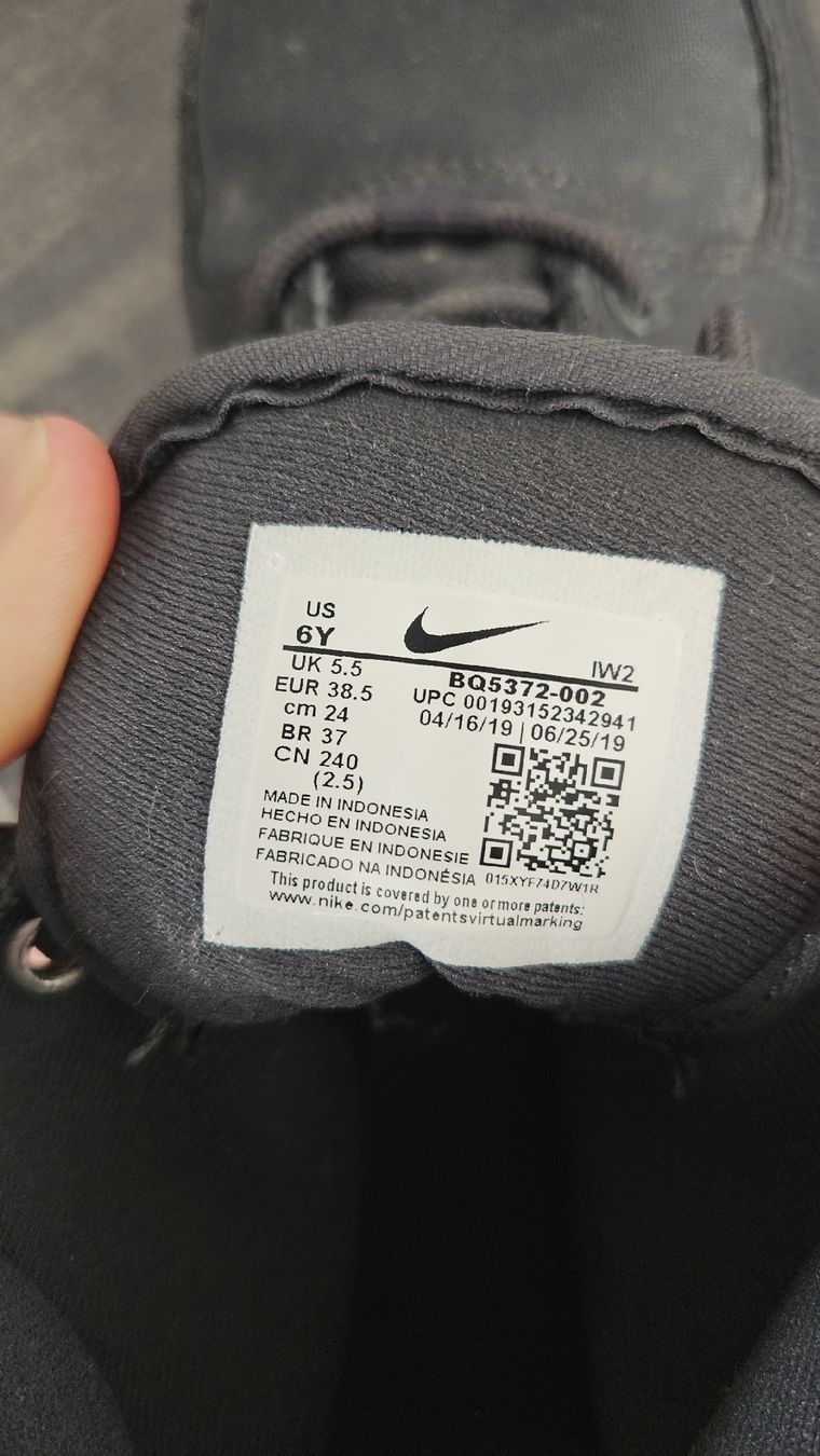 Nike Scarpe da uomo: chaussure hiver Nike – Usato da Neyruz FR venduto da Philou6 2
