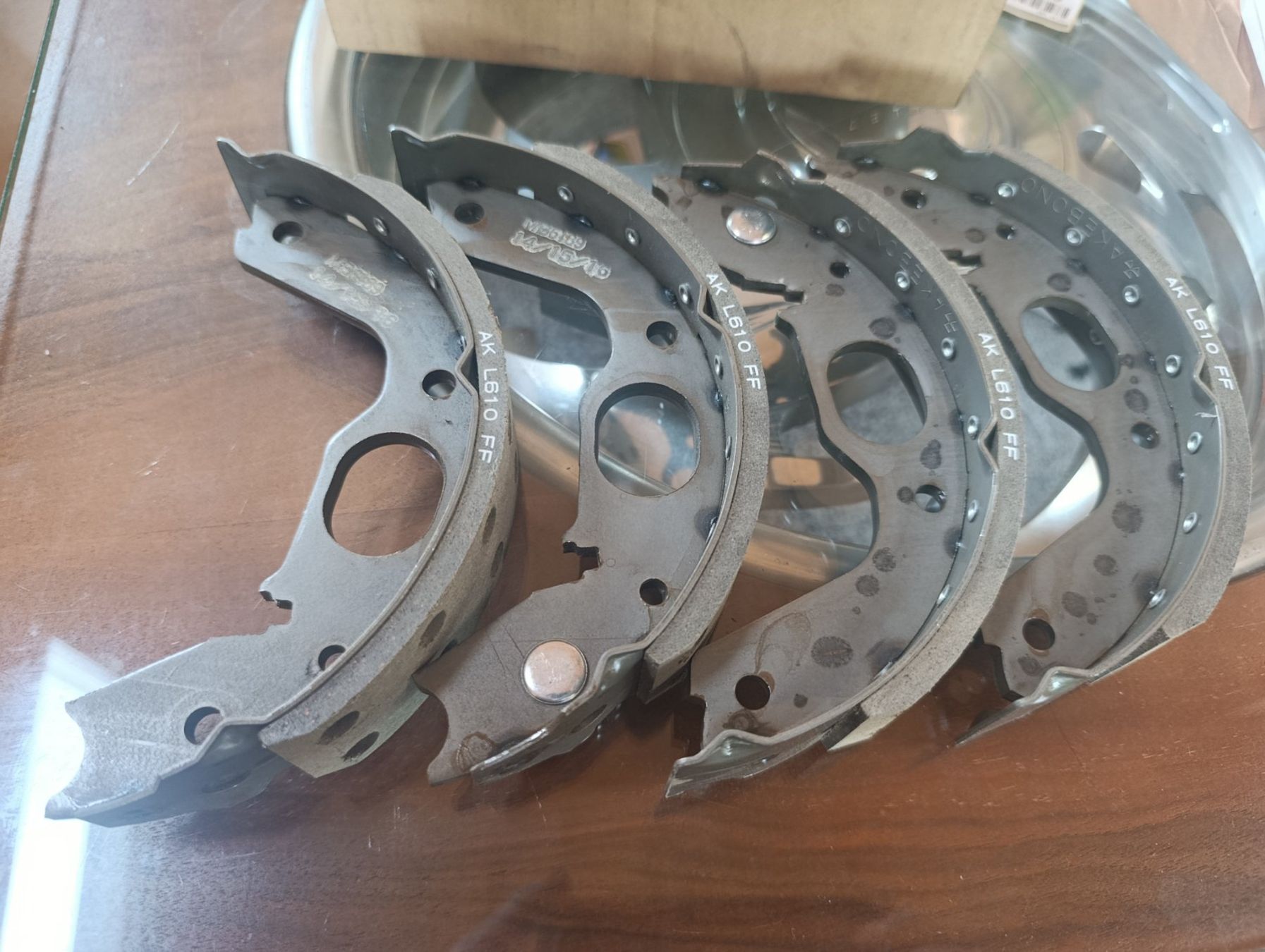 Mitsubishi Tutti pezzi di ricambio auto: Mitsubishi Bremsbacken MN102640 – Nuovo (secondo la descrizione) da Lutzenberg venduto da Ludifix104