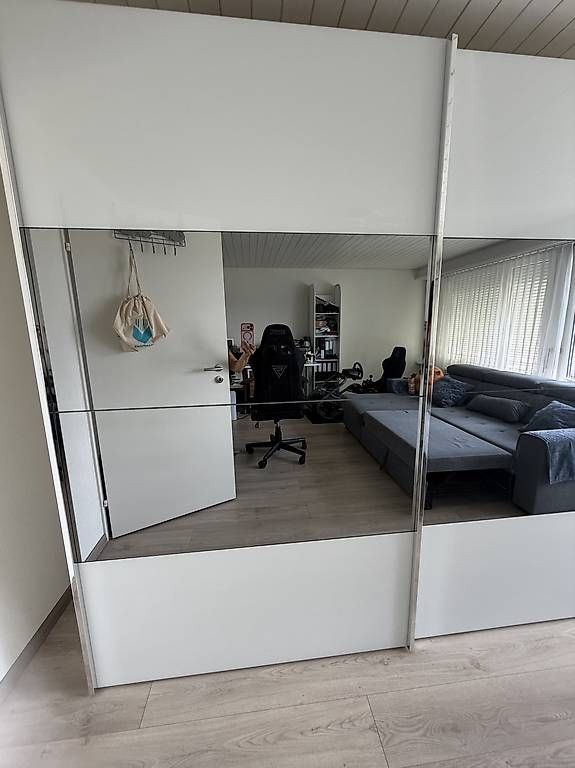 Armadi: Kleiderschrank – Usato da Bassersdorf venduto da Celicast205 1