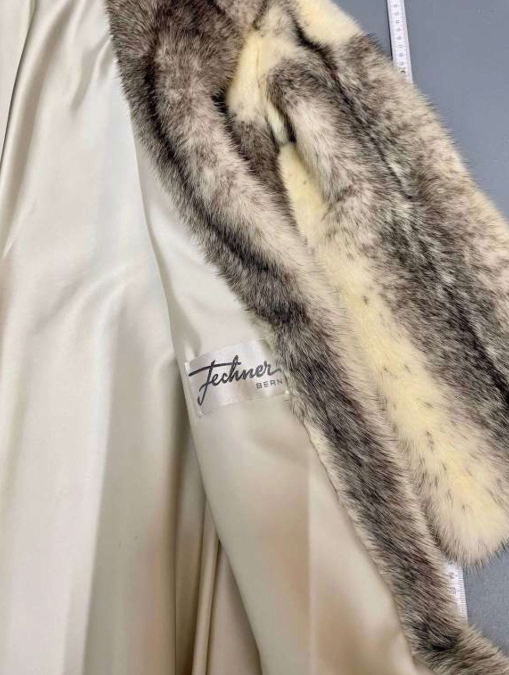 Nerz Mäntel: Nerzmantel mit Nerzkappe, Eleganz pur – Gebraucht aus Grellingen von bezi2000 3