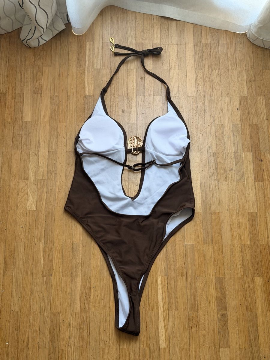 Badekleider & Bikinis: Maillot de bain brun une pièce  – Neu und originalverpackt aus Le Lignon von Ana2831 2