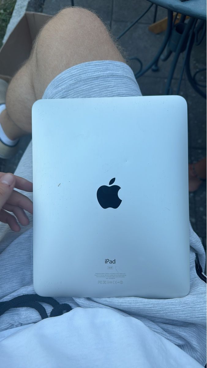 Apple Tablet PC: Apple iPad Defekt – Defekt aus Olten von HoYa01