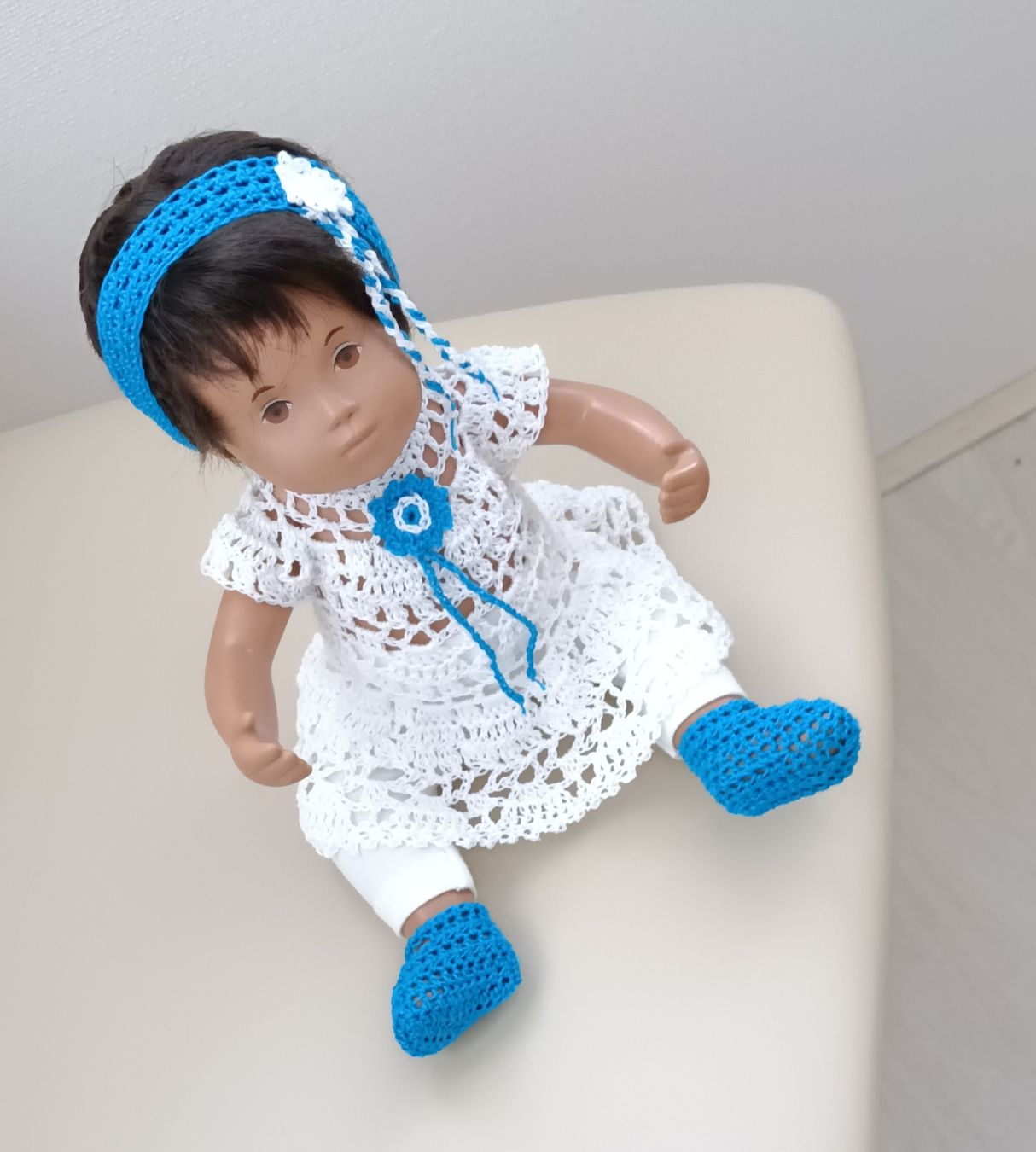 Bambole: Sasha Babyset gehäkelt – Nuovo e nell'imballaggio originale da Seewen SZ venduto da 27maan 1