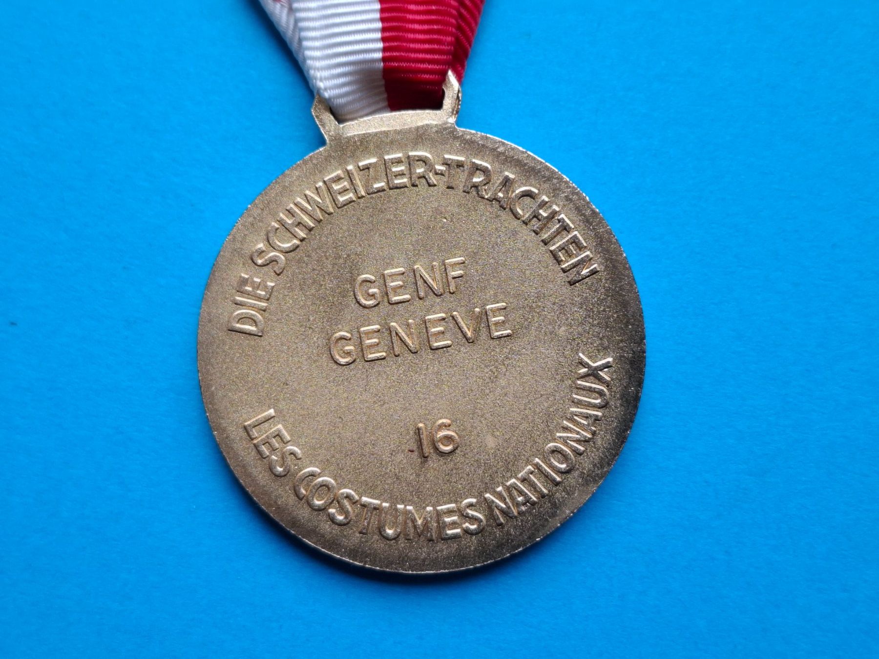 Medaillen: Trachten Genf 1965 (L516) – Gebraucht aus Schwanden GL von Suvorov 4
