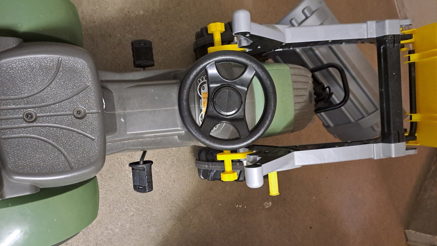 Rolly Toys Veicoli per bambini: Kindertraktor mit Schaufel und Schneeschild – Usato da Wädenswil venduto da tat_j7wv 3