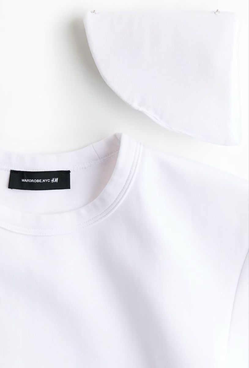 H&M Tops: Bodysuit white WARDROBE.NYC x H&M size M – D'occasion à Vesenaz par ale_wrt6 1