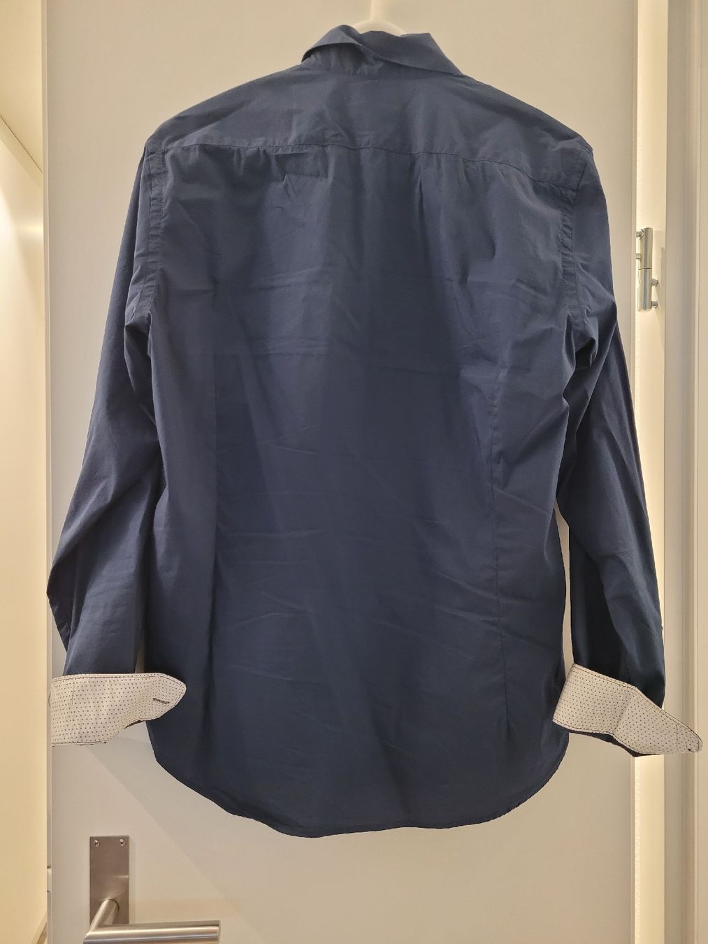 Camicie:  Herrenhemd Dunkelblau Langarm Gr. L – Usato da Biberist venduto da hertd 1