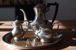 Elegantes Tee-Set aus Zinn, 3-teilig, Vintage Stil