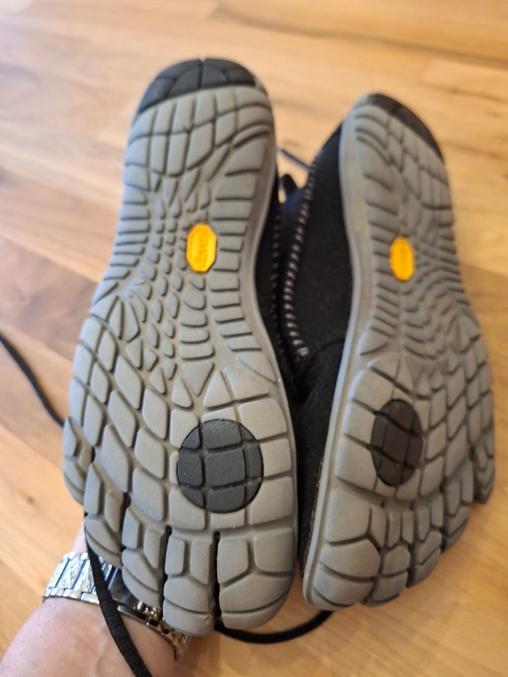 Vibram Chaussures hommes: Vibram FiveFingers Schuhe 37 oder 38 – D'occasion à Meinisberg par MartinaM1972 4