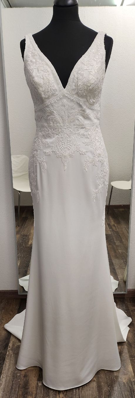 Vestiti: Brautkleid Ivory – Nuovo (secondo la descrizione) da Uster venduto da VMT.