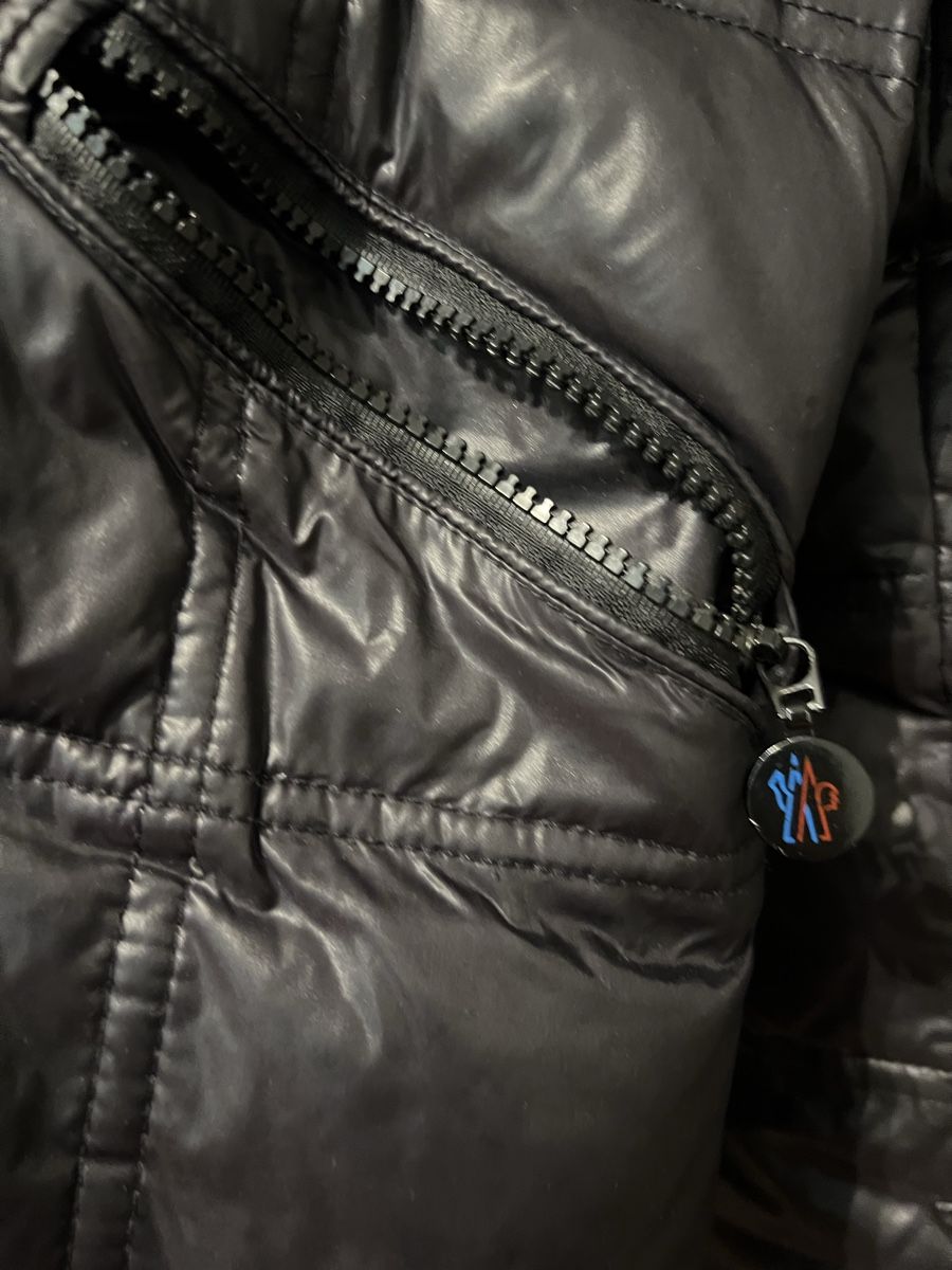 Moncler Giacche: Moncler Daunenjacke Schwarz – Usato da Zürich venduto da R1908 4