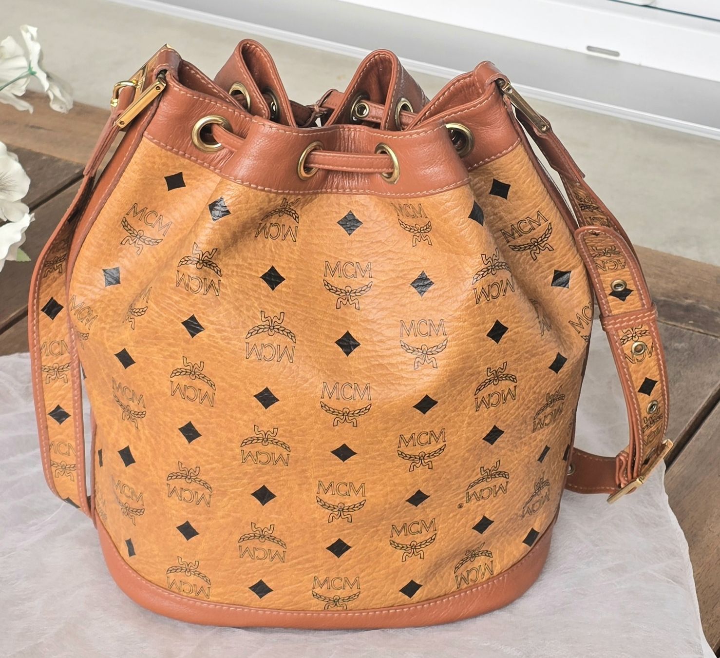 Mcm Borse da donna: MCM Beuteltasche Medium Cognac Canvas – Nuovo (secondo la descrizione) da Niederteufen venduto da Mira_72 1