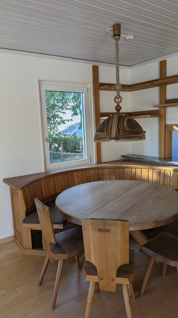 Panchine: Eckbank mit Tisch und Büchergestell – Usato da Rüdlingen venduto da durz62 1