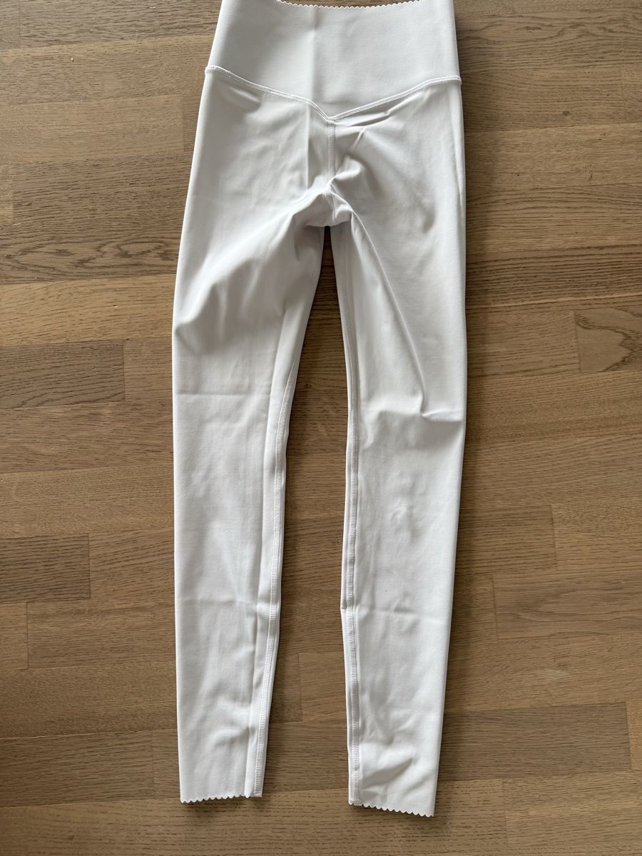 H&M Leggings: Weisse H&M move Leggins XS – Usato da Ottenbach venduto da Suni_82 4