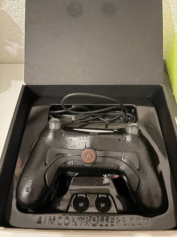 Aimcontrollers Controller: AimControllers PS4 Pro Controller mit Paddles & OVP – Nuovo (secondo la descrizione) da Gümligen venduto da NicolasScheidegger 1