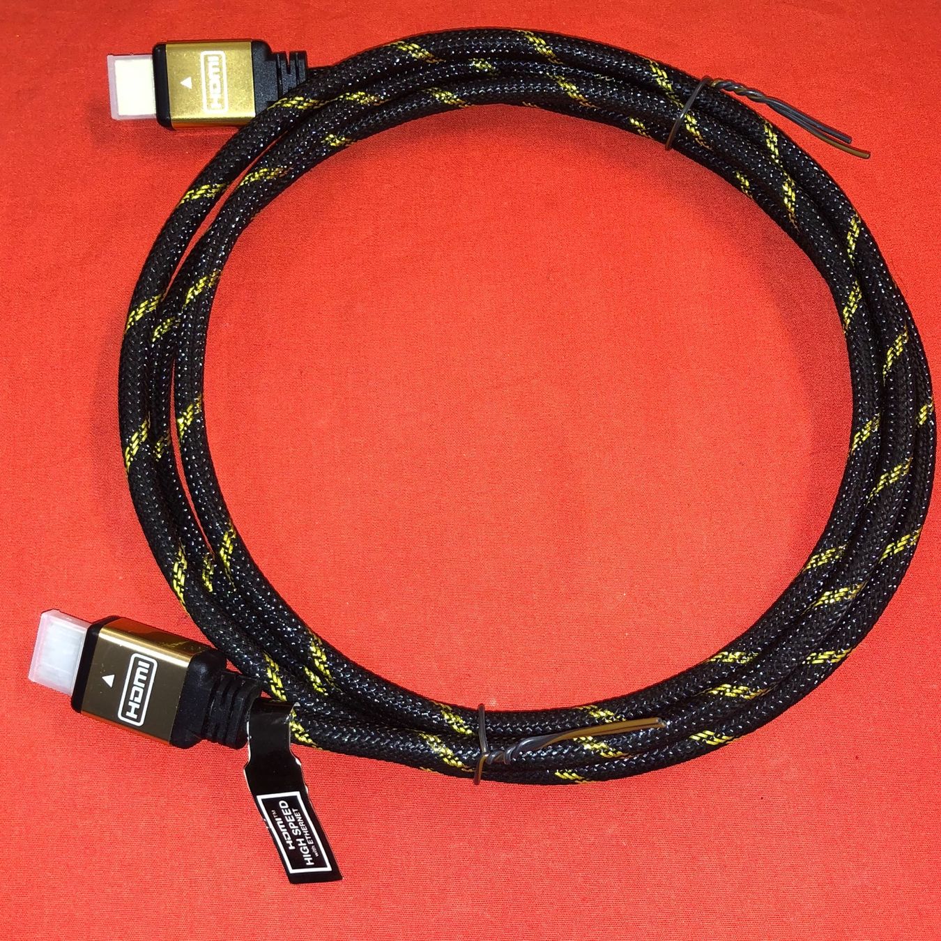 Câbles: 2 HDMI-Kabel – D'occasion à Neerach par Arbimus